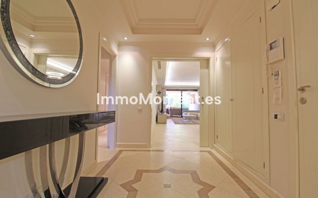 Wiederverkauf - Wohnung - Marbella - Guadalmina Baja