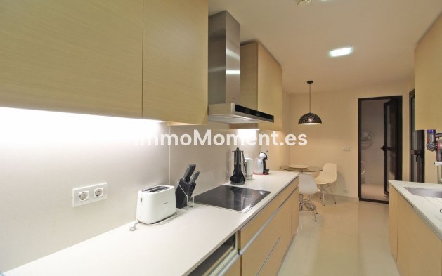 Wiederverkauf - Wohnung - Marbella - Guadalmina Baja