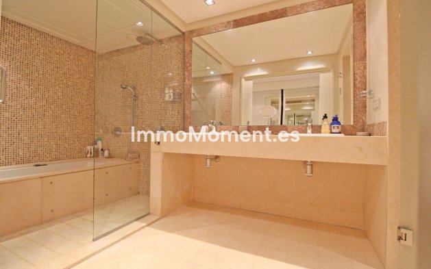 Wiederverkauf - Wohnung - Marbella - Guadalmina Baja