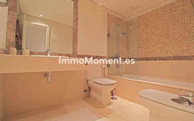 Wiederverkauf - Wohnung - Marbella - Guadalmina Baja