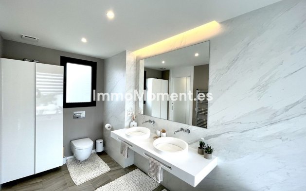 Wiederverkauf - Villa - Marbella - Cabopino