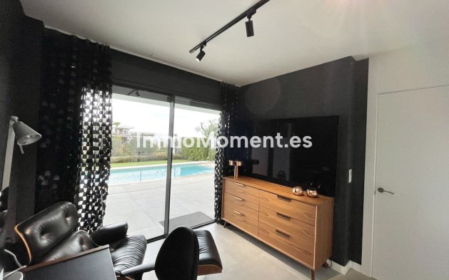 Wiederverkauf - Villa - Marbella - Cabopino