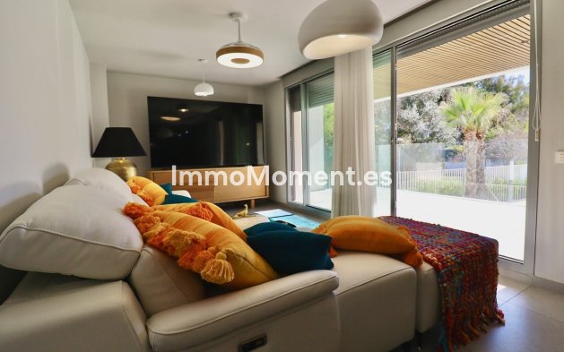 Resale - Apartment - Marbella - Elviria