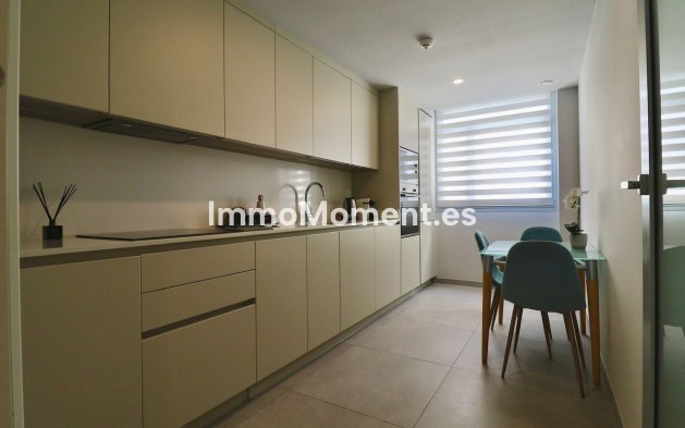 Resale - Apartment - Marbella - Elviria