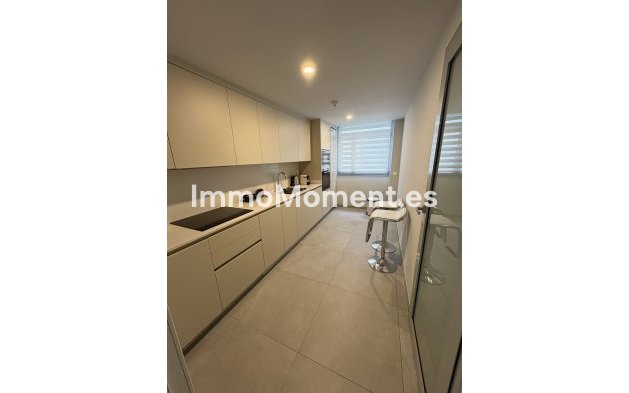 Resale - Apartment - Marbella - Elviria