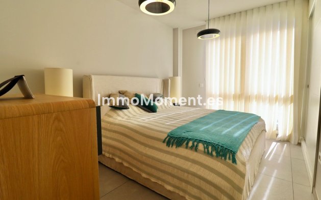 Resale - Apartment - Marbella - Elviria