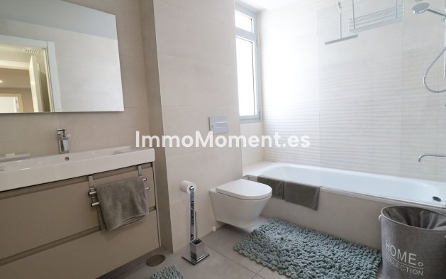 Resale - Apartment - Marbella - Elviria