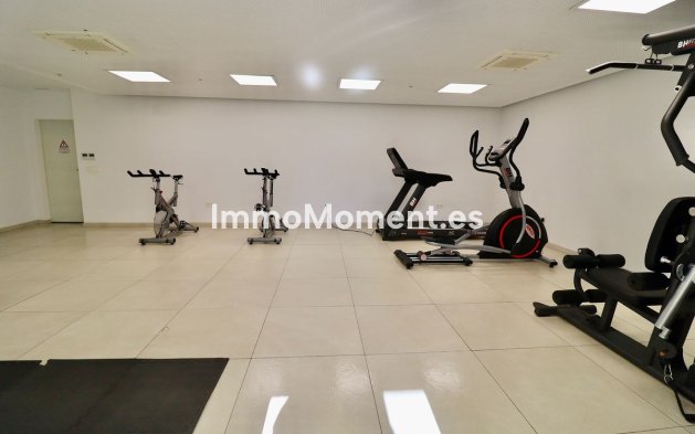 Resale - Apartment - Marbella - Elviria