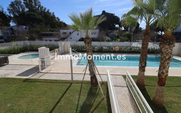 Resale - Apartment - Marbella - Elviria