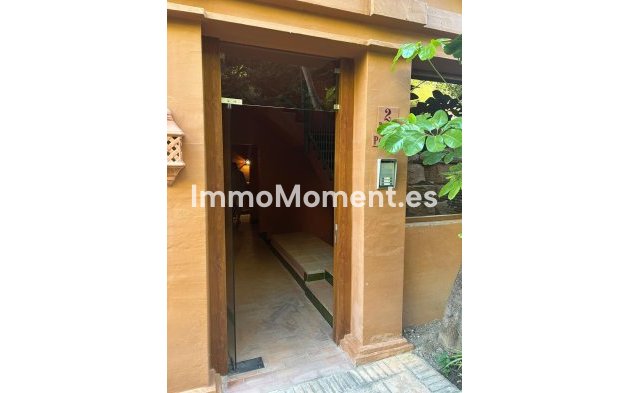 Resale - Apartment - Benahavís - Benahavís Centro