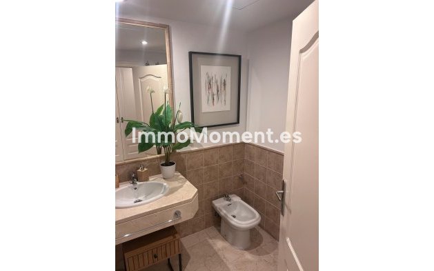 Resale - Apartment - Benahavís - Benahavís Centro