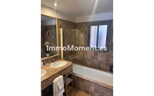 Resale - Apartment - Benahavís - Benahavís Centro