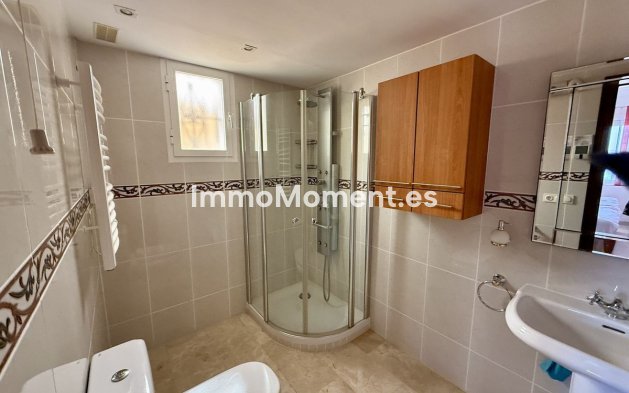 Resale - Villa - Marbella - Elviria