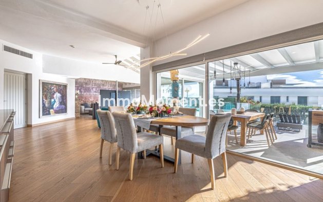 Revente - Villa - Marbella - Las Chapas