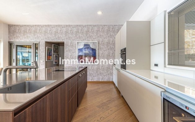 Revente - Villa - Marbella - Las Chapas