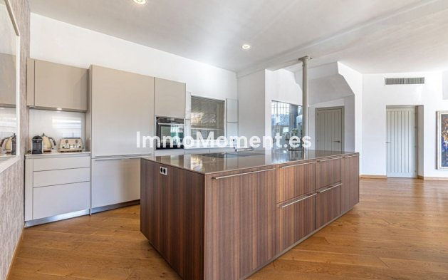 Revente - Villa - Marbella - Las Chapas