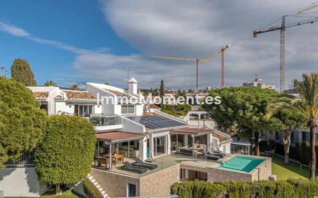Revente - Villa - Marbella - Las Chapas