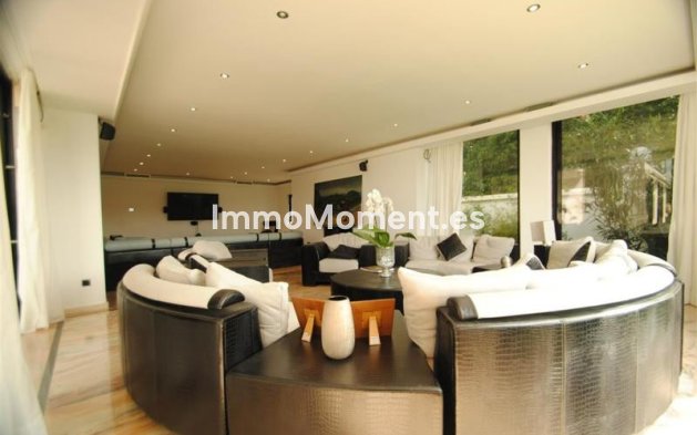 Wiederverkauf - Villa - Marbella - Cabopino