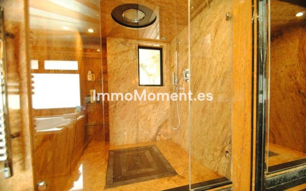 Wiederverkauf - Villa - Marbella - Cabopino