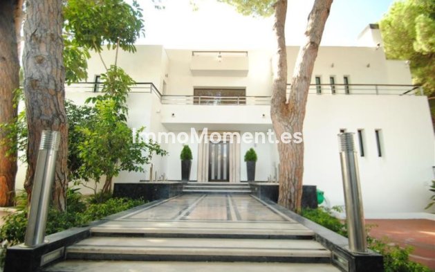 Wiederverkauf - Villa - Marbella - Cabopino