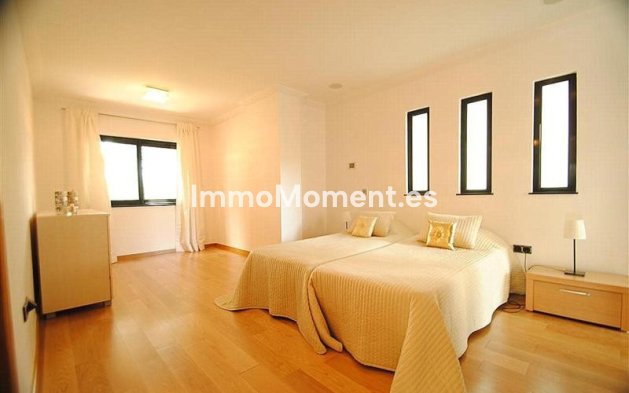 Wiederverkauf - Villa - Marbella - Cabopino