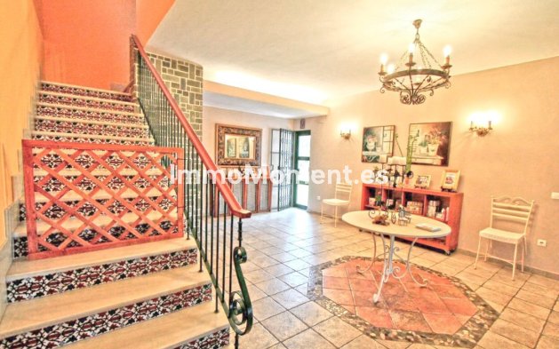 Wiederverkauf - Villa - Marbella - Elviria