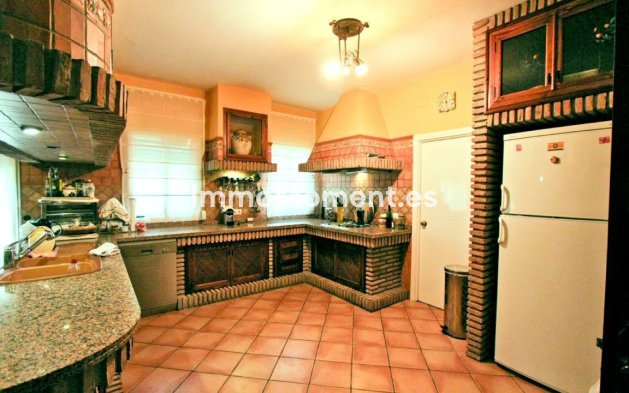 Wiederverkauf - Villa - Marbella - Elviria