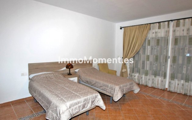 Wiederverkauf - Villa - Marbella - Elviria