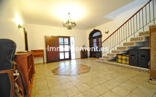 Wiederverkauf - Villa - Marbella - Elviria