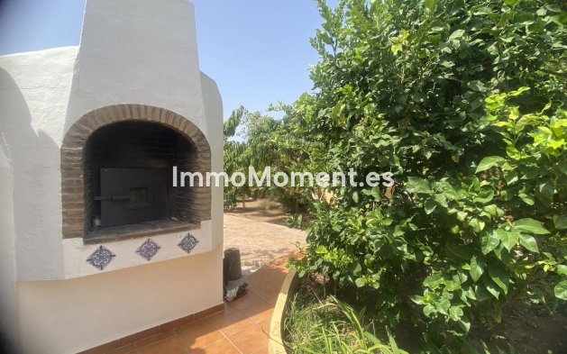 Resale - Villa - Marbella - Elviria
