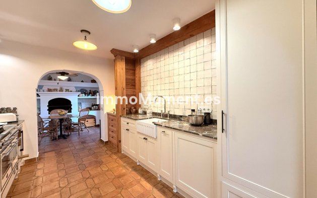 Revente - Villa - Marbella - Marbella Centro