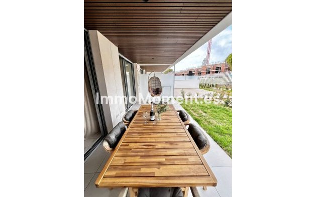 Resale - Apartment - Marbella - Elviria