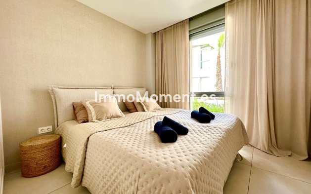 Resale - Apartment - Marbella - Elviria