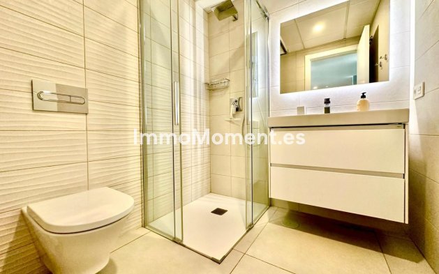 Resale - Apartment - Marbella - Elviria