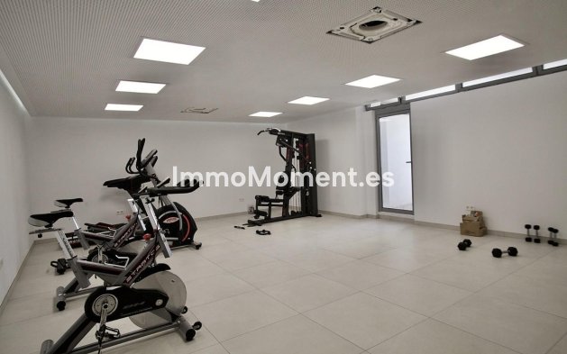 Resale - Apartment - Marbella - Elviria