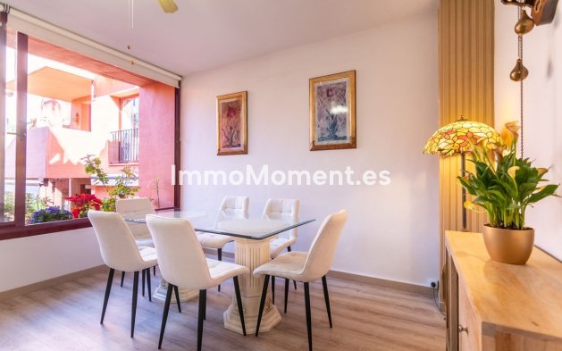 Resale - Apartment - Marbella - Elviria