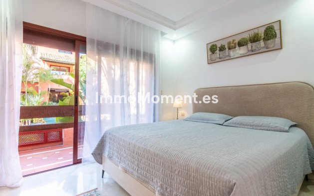 Resale - Apartment - Marbella - Elviria