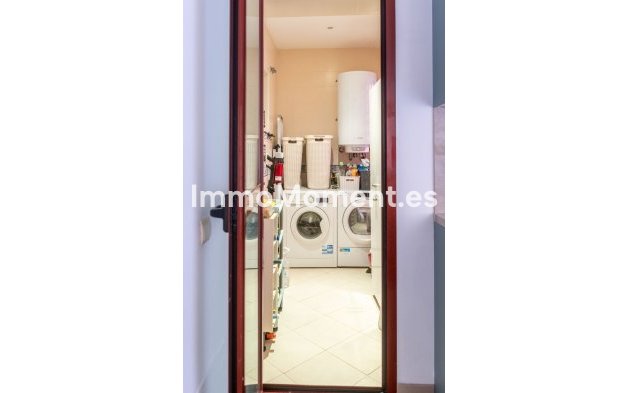 Resale - Apartment - Marbella - Elviria