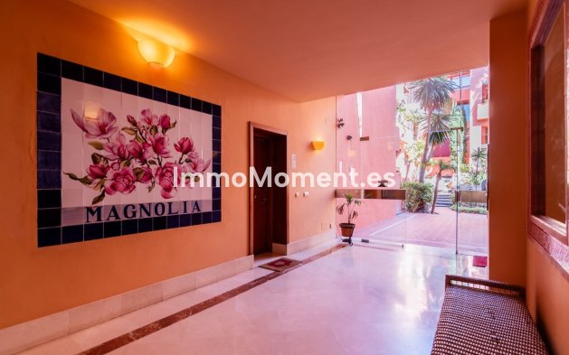 Resale - Apartment - Marbella - Elviria