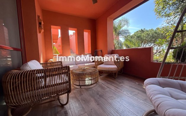 Resale - Apartment - Marbella - Elviria