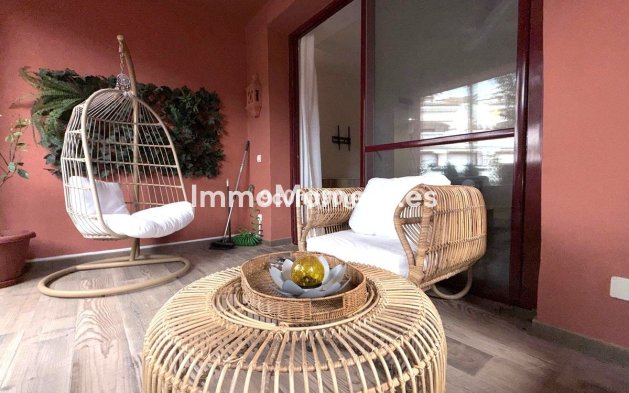 Resale - Apartment - Marbella - Elviria