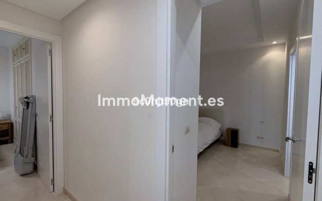 Resale - Apartment - Marbella - Elviria
