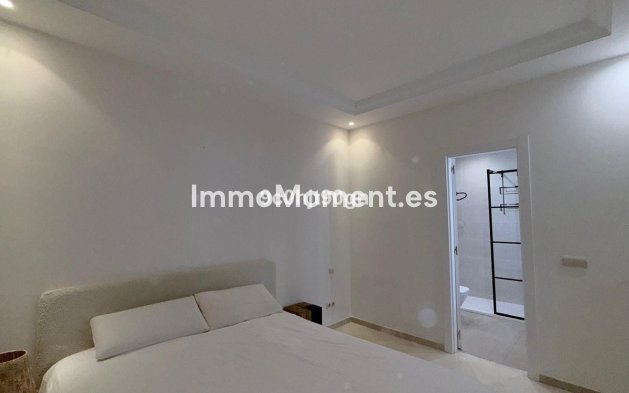 Resale - Apartment - Marbella - Elviria