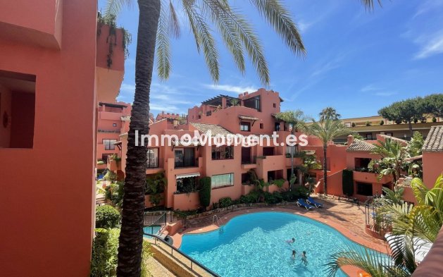 Resale - Apartment - Marbella - Elviria