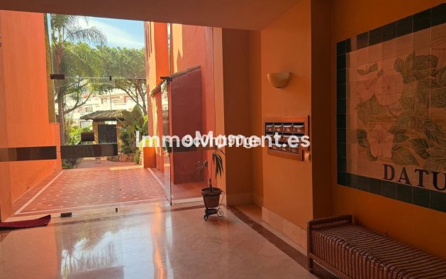 Resale - Apartment - Marbella - Elviria