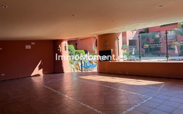 Resale - Apartment - Marbella - Elviria