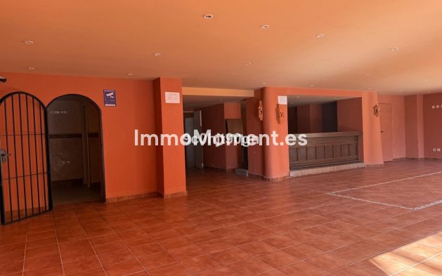 Resale - Apartment - Marbella - Elviria