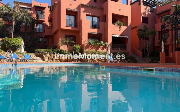 Resale - Apartment - Marbella - Elviria