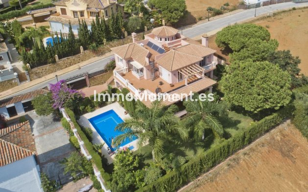 Resale - Villa - Marbella - Elviria