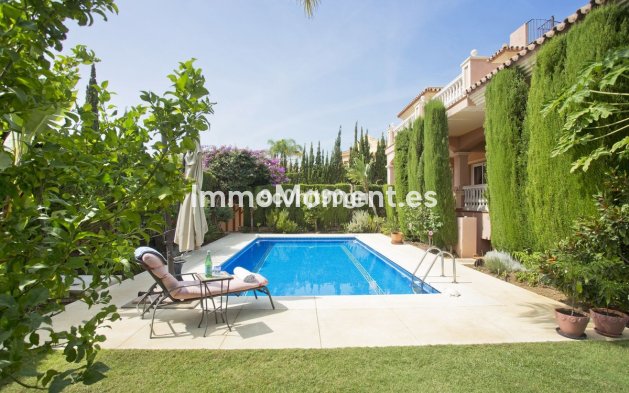 Resale - Villa - Marbella - Elviria